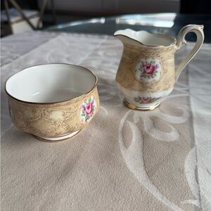 Royal Albert Fine Bone China Devonshire Lace Cream and Sugar Set